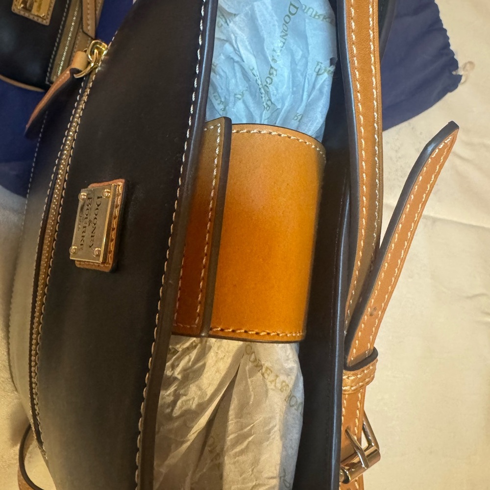 Dooney & Bourke Wexford leather Black and Brown Shoulder Bag Set - Picture 12 of 12
